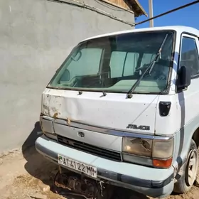 Toyota Hiace 1990