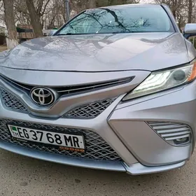 Toyota Camry 2018