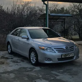 Toyota Camry 2010
