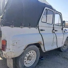 UAZ 469 2000