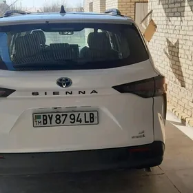 Toyota Sienna 2024