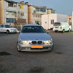 BMW E39 2002