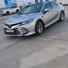 Toyota Camry 2018