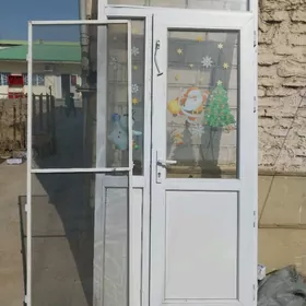 Дверь пластик