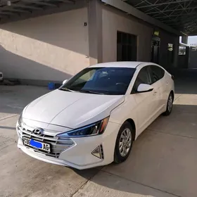 Hyundai Elantra 2020