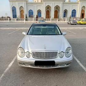 Mercedes-Benz E320 2004