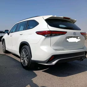 Toyota Highlander 2021