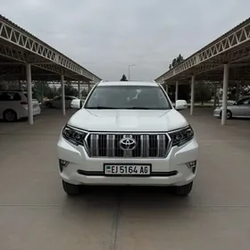 Toyota Land Cruiser Prado 2023