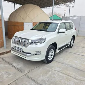 Toyota Land Cruiser Prado 2022