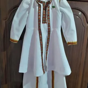 melipeden dikilen koynek