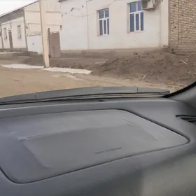 жай Jay uy Dom kvatira