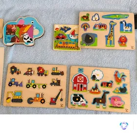 машина и детские игрушки