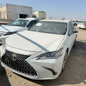 Lexus ES 300h 2023