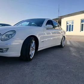 Mercedes-Benz E320 2003