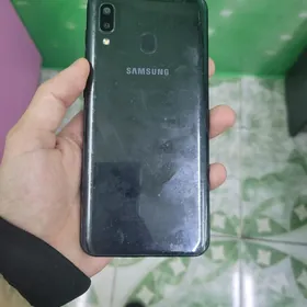 SAMSUNG A 20