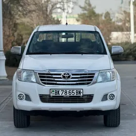 Toyota Hilux 2014
