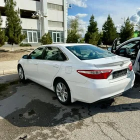 Toyota Camry 2016