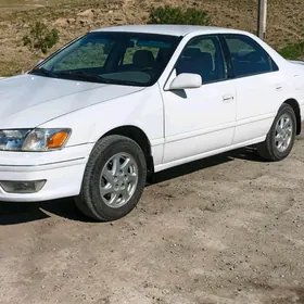 Toyota Camry 2001