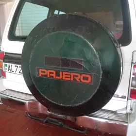 Запаска крышка Mitsubishi