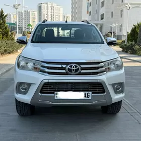 Toyota Hilux 2016