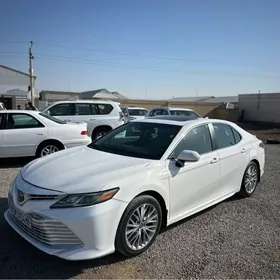 Toyota Camry 2018