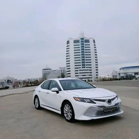 Toyota Camry 2020