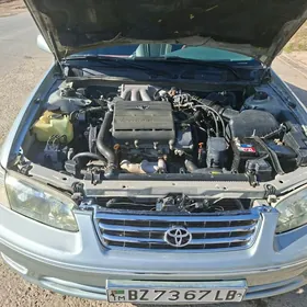 Toyota Camry 2000
