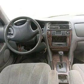 Mitsubishi Diamante 1995