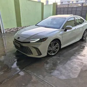 Toyota Camry 2024