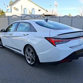 Hyundai Elantra 2021