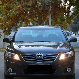 Toyota Camry 2010