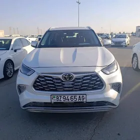 Toyota Highlander 2022