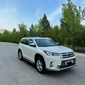 Toyota Highlander 2019