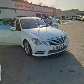Mercedes-Benz E350 2010