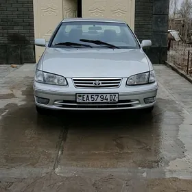 Toyota Camry 2000