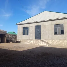 Akdaşda satlyk jaý