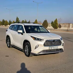 Toyota Highlander 2022
