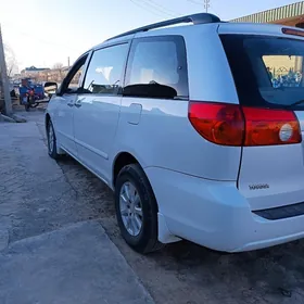 Toyota Sienna 2005