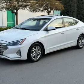 Hyundai Elantra 2021