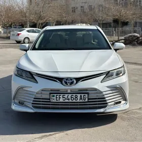 Toyota Camry 2020