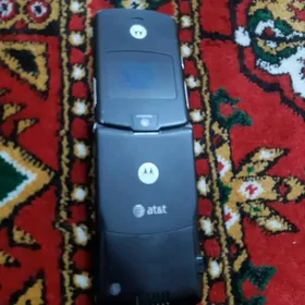 Motorola V3