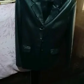 женская куртка кожаная