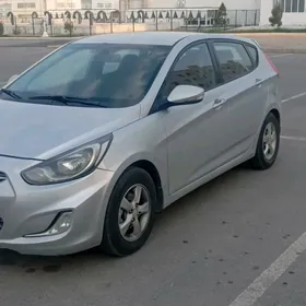 Hyundai Accent 2011