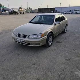 Toyota Camry 2001