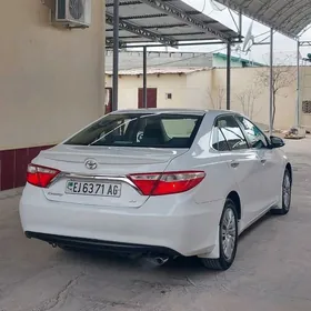 Toyota Camry 2017