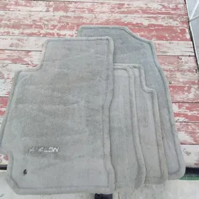 DUTU AWALON KECE KOBRIK