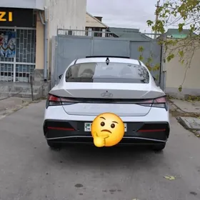 Hyundai Elantra 2025