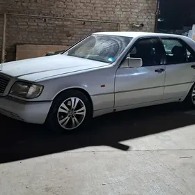 Mercedes-Benz 500-Class 1993