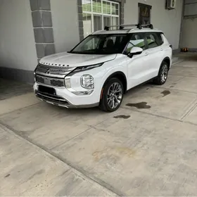 Mitsubishi Outlander 2022