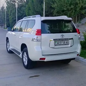 Toyota Land Cruiser Prado 2013